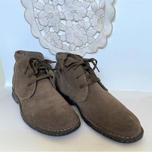 Sketchers Suede Terrain Chukka Boots